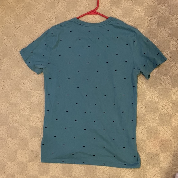 Old Navy tee - Picture 4 of 4